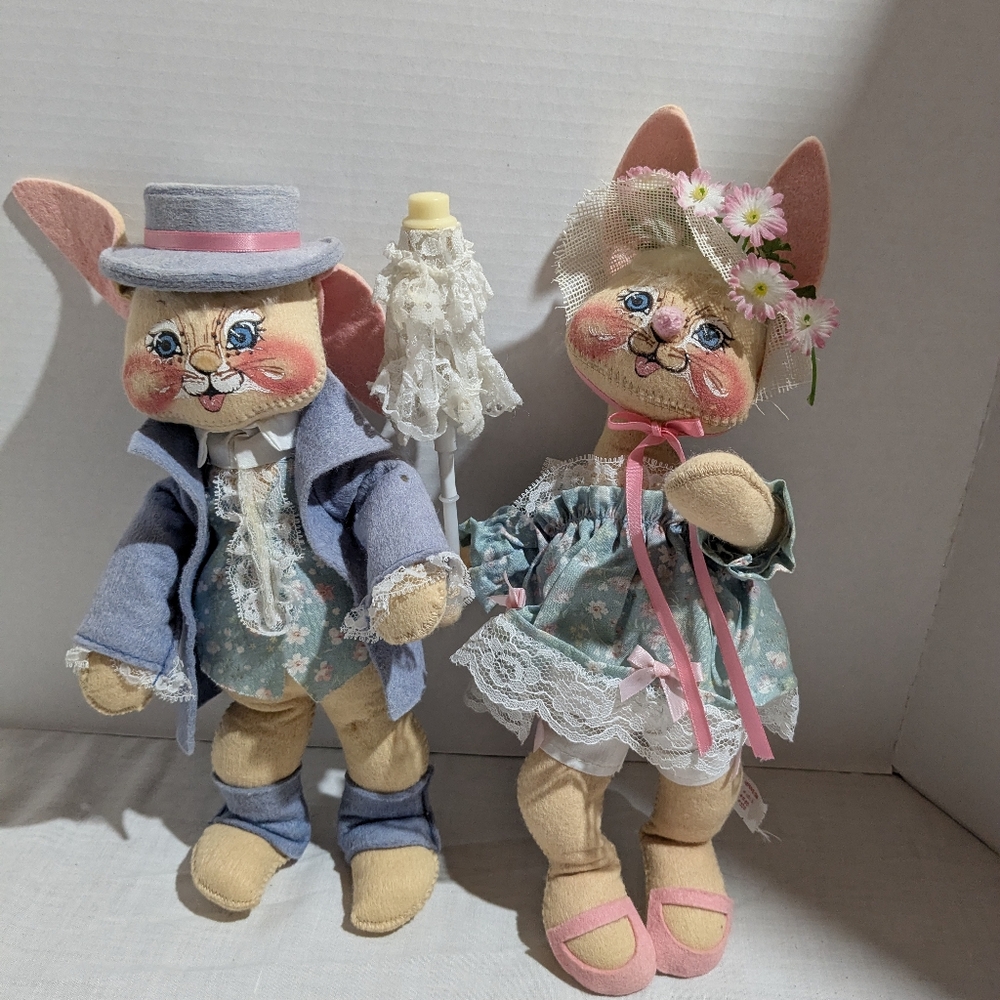 Annalee Easter Bunny Rabbit couple Dolls VTG 1988 Mobilitee